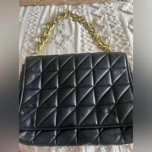 Elegant Black Quilted Bag with Gold Chain